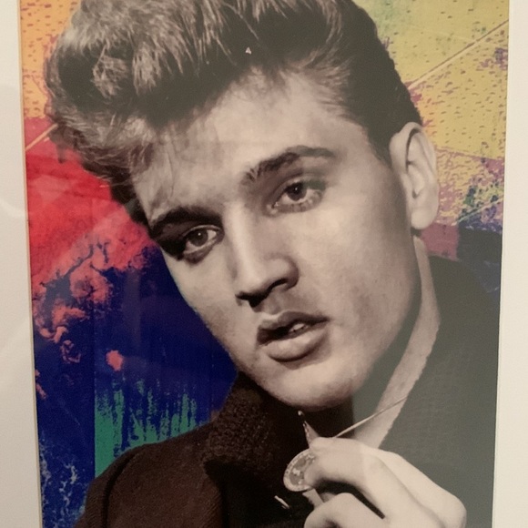 Original art Photo print of Elvis Presley Holding medallion - Picture 5 of 6